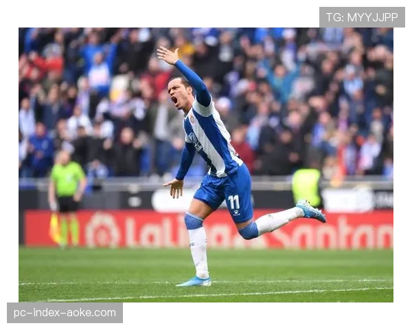 聚焦瓦伦西亚年轻边锋：如何从替补奇兵成长为队内头号定位球主罚者